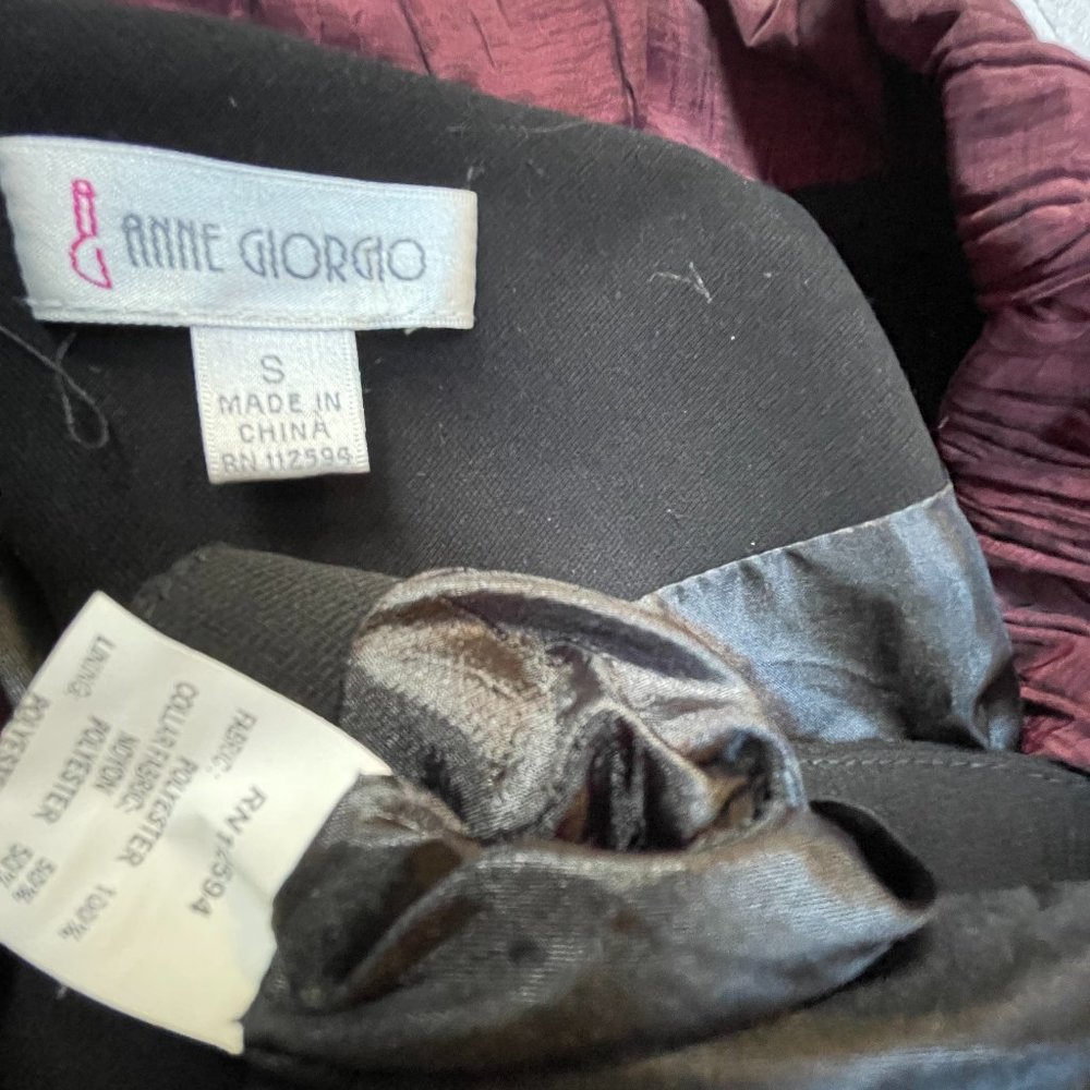 Anne Giorgio Women's Black with Ruffle Collar Crop Blazer Jacket Size Small - Picture 3 of 7